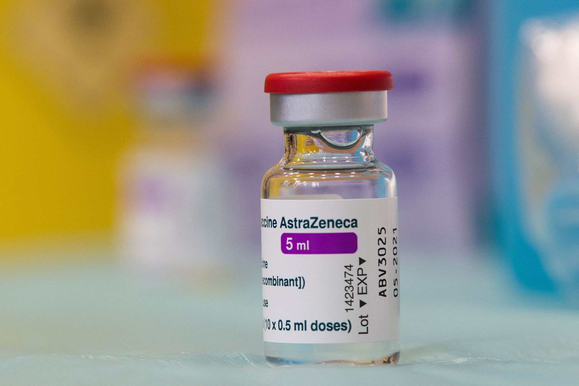 Aifa, vaccino AstraZeneca  sicuro, divieto revocato