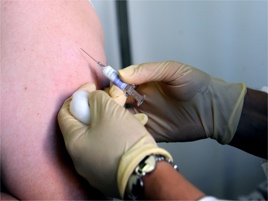 Influenza, da Nord a Sud medici famiglia pronti a vaccinare, ma non in Sardegna