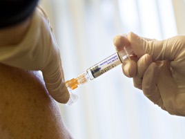 Fimmg, vaccino influenza in ritardo di 15 giorni in studi medici famiglia